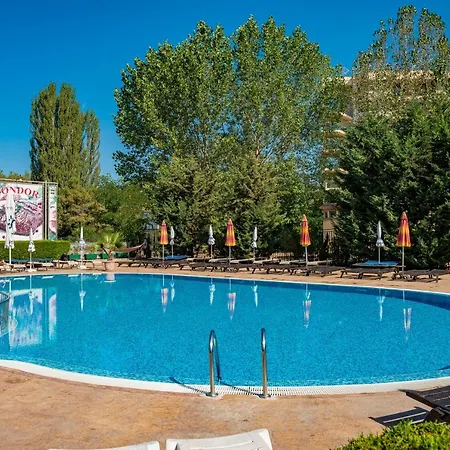 Apartman Menada Sunny Plaza *