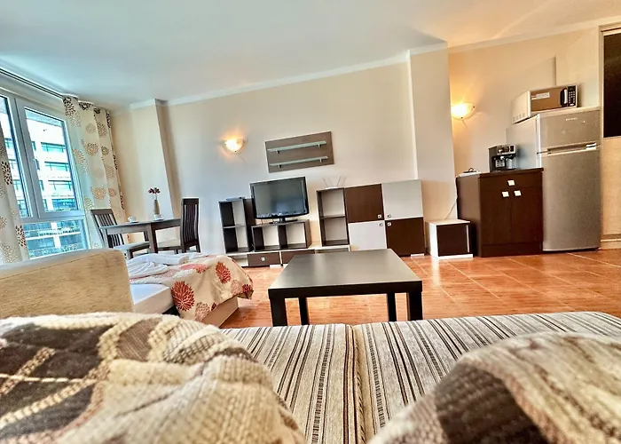 شقة Menada Sunny Plaza *