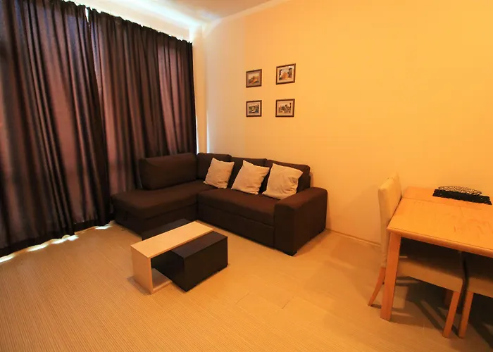 Menada Sunny Plaza *