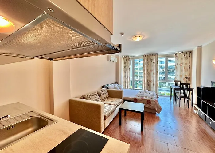 Menada Sunny Plaza *