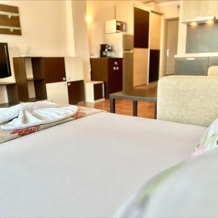 Menada Sunny Plaza Apartment *