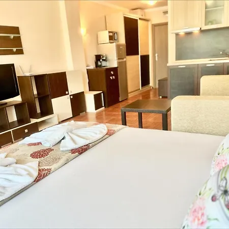 Apartment Menada Sunny Plaza