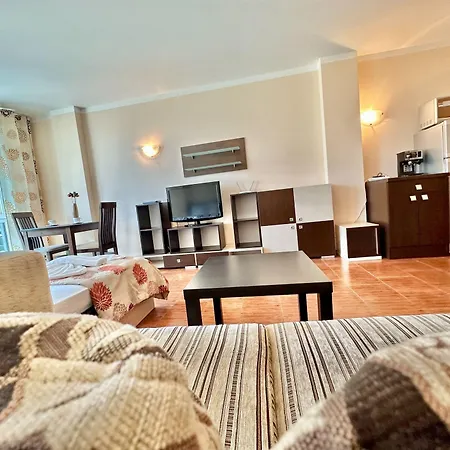 شقة Menada Sunny Plaza *