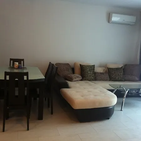 Menada Sunny Plaza Apartment