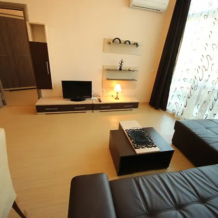 Menada Sunny Plaza Apartment