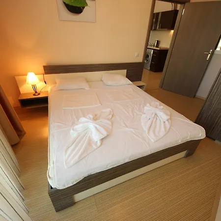 Menada Sunny Plaza