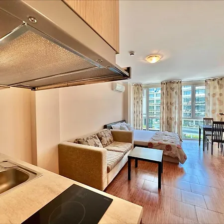 Menada Sunny Plaza Apartman Napospart