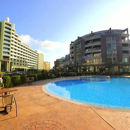 Menada Sunny Plaza Apartman *