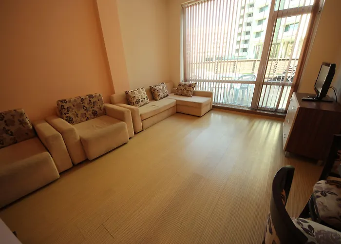 Menada Sunny Plaza *